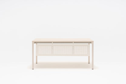 Modesty-panel monterad