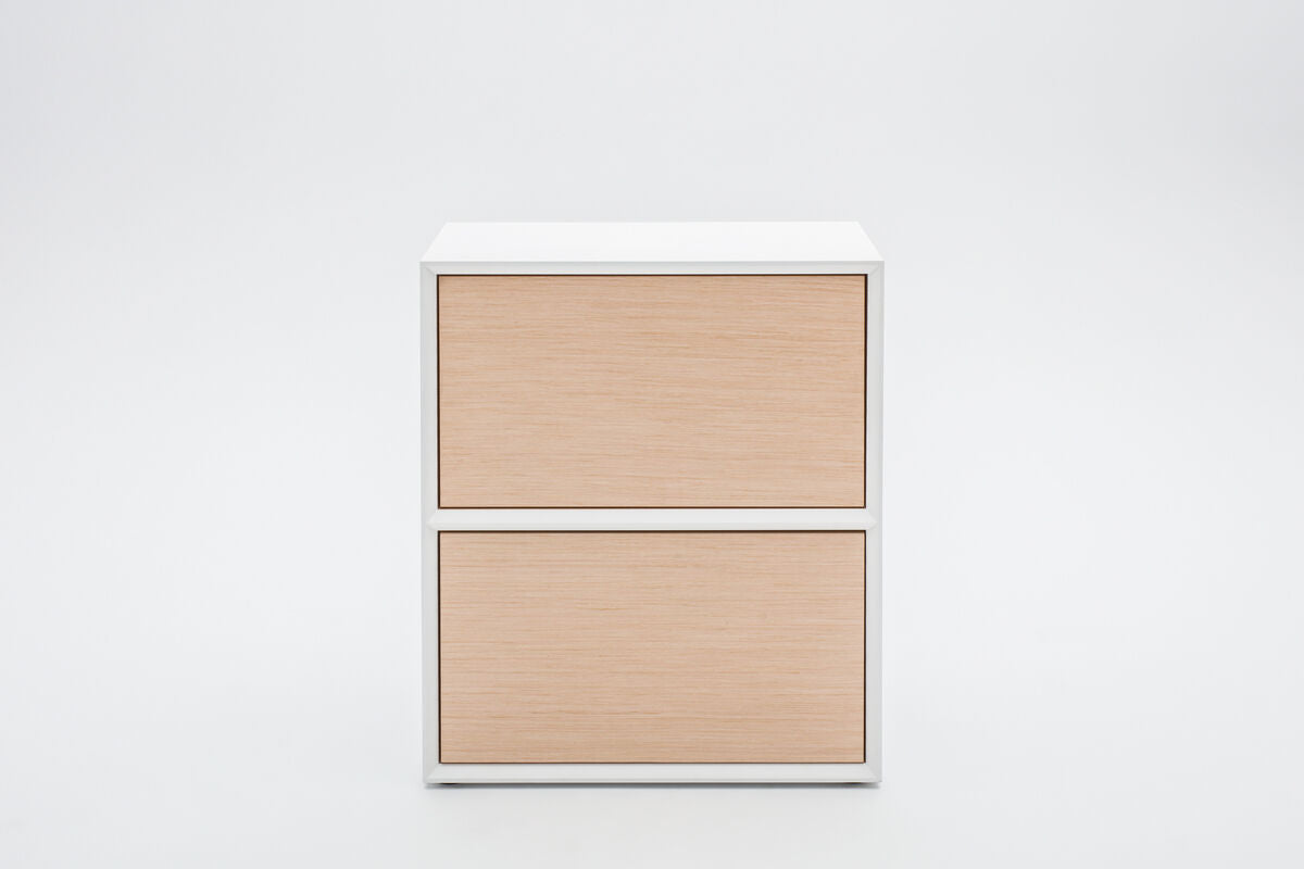 Gravity cabinet