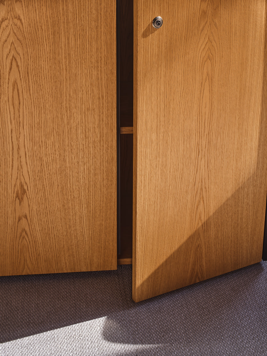 Viga wardrobe