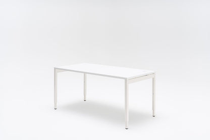 Ogi Y skrivbord, manuellt höj- och sänkbart