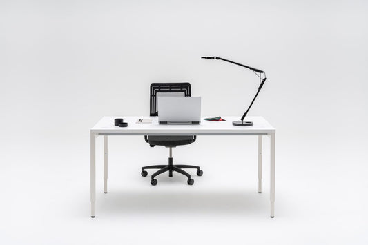 Ogi Y skrivbord, manuellt höj- och sänkbart