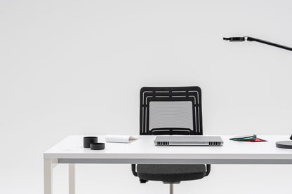Ogi Y skrivbord, manuellt höj- och sänkbart